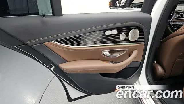 Mercedes-Benz E-Class E450 4MATIC, миниатюра 25