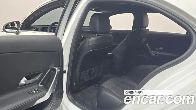 Mercedes-Benz A-Class A220, миниатюра 25