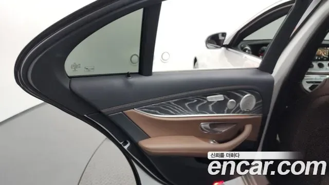Mercedes-Benz E-Class E350 4MATIC, миниатюра 15