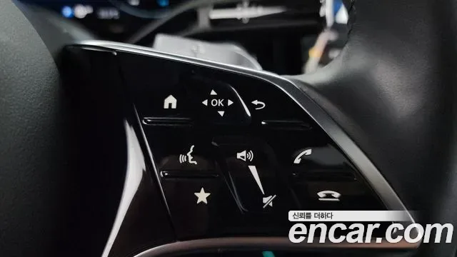 Mercedes-Benz E-Class E300 4MATIC, миниатюра 6