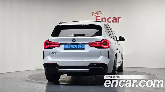 BMW iX3 M, миниатюра 15