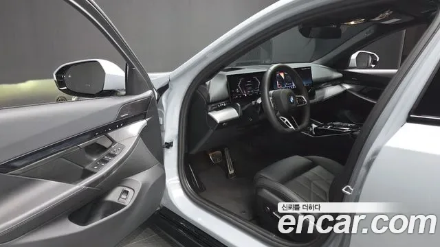 BMW 5 (G60) 520i M, миниатюра 9