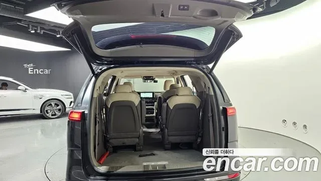 Kia Carnival бензин 9 мест, миниатюра 3