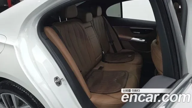 Mercedes-Benz E-Class E220d 4MATIC, миниатюра 3