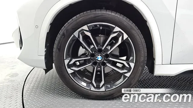 BMW X1 xDrive 20i M, миниатюра 11