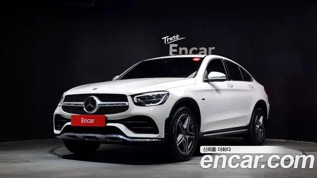Mercedes-Benz GLC GLC300e 4MATIC