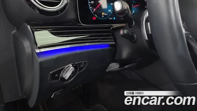 Mercedes-Benz E-Class E450 4MATIC, миниатюра 21