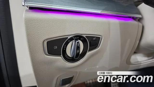 Mercedes-Benz E-Class E450 4MATIC, миниатюра 24