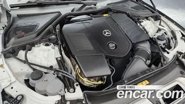 Mercedes-Benz E-Class E200, миниатюра 24