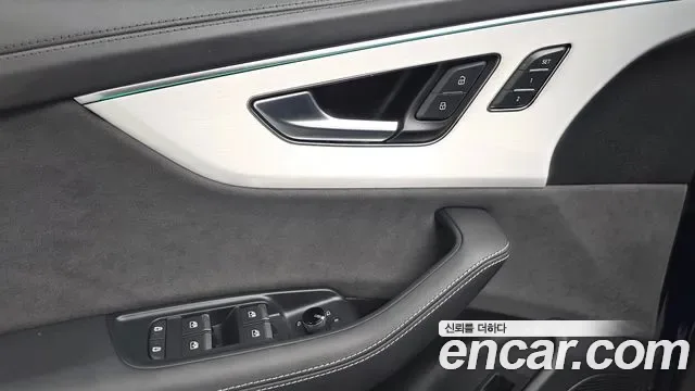 Audi Q8 55 TFSI Premium, миниатюра 8