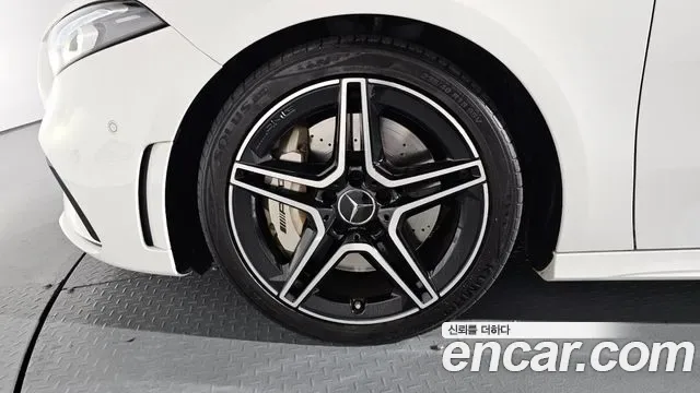 Mercedes-Benz A-Class AMG A35 4MATIC, миниатюра 15