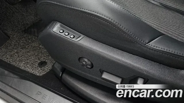 Peugeot 3008 1.2 Pure Tech, миниатюра 11