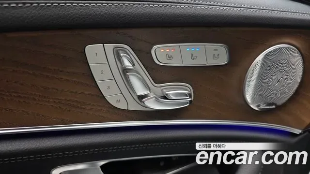 Mercedes-Benz E-Class E300 4MATIC, миниатюра 10