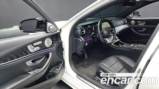 Mercedes-Benz E-Class E220d 4MATIC AMG Line, миниатюра 2