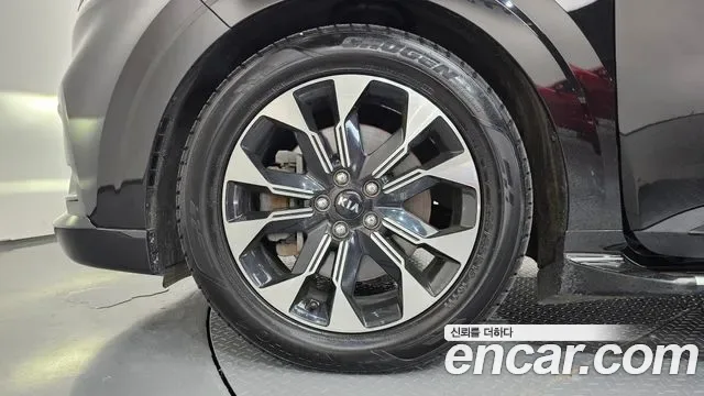 Kia Carnival дизель 9 мест Signature, миниатюра 3
