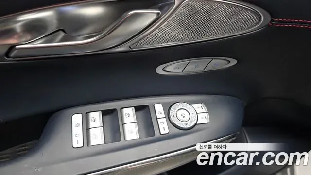 Genesis GV70 2.5T бензин 2WD ( ), миниатюра 5