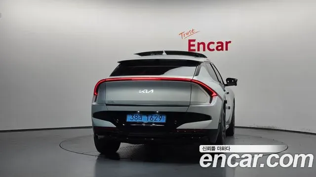 Kia EV6 2WD, миниатюра 3