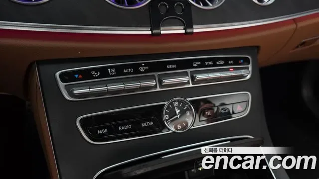 Mercedes-Benz E-Class E220d, миниатюра 25