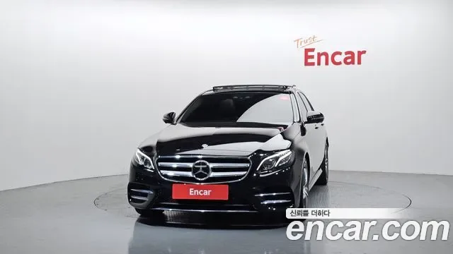 Mercedes-Benz E-Class E300 4MATIC AMG Line, миниатюра 2