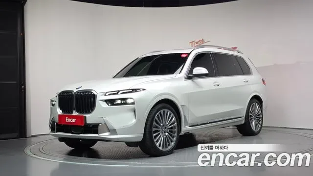 BMW X7 xDrive 40i 7 мест