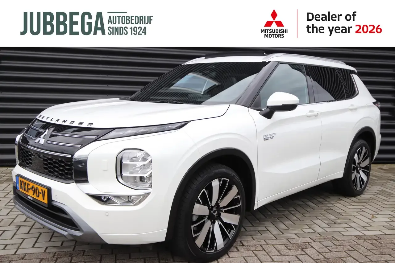 Mitsubishi Outlander 2.4 PHEV Instyle Limited Edition Pano, Adaptieve k