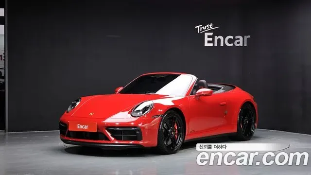 Porsche 911 4 GTS
