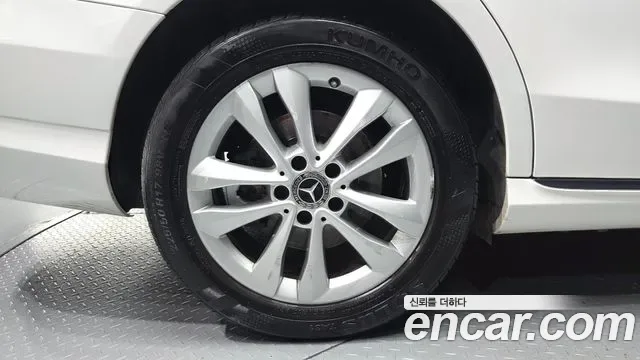 Mercedes-Benz C-Class C200, миниатюра 19