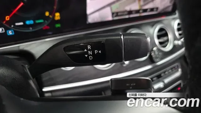 Mercedes-Benz E-Class E220d 4MATIC AMG Line, миниатюра 4
