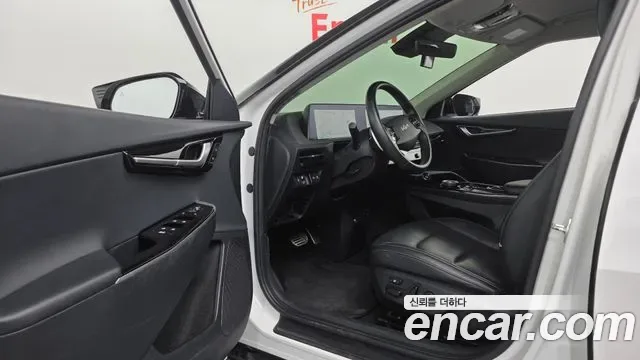 Kia EV6, миниатюра 3