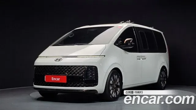 Hyundai Staria 4WD Lounge 9 мест Prestige