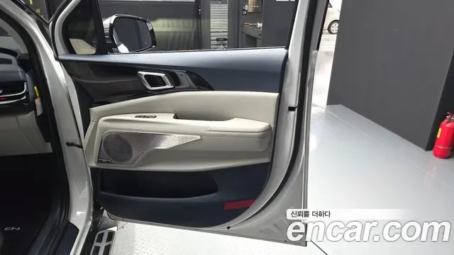 Kia Carnival HEV 9 мест ( ), миниатюра 4