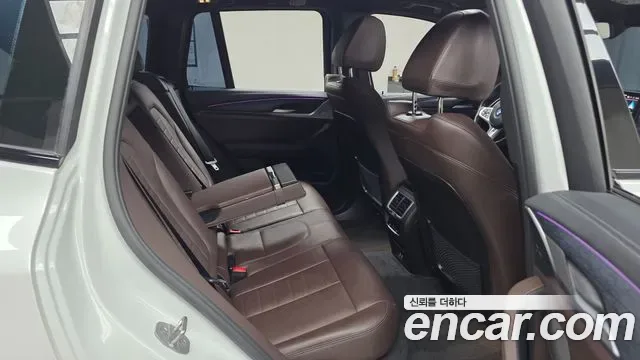 BMW iX3 M, миниатюра 18