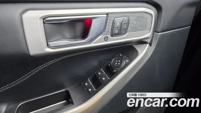 Ford Explorer 3.0 PHEV, миниатюра 7