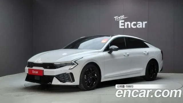 Kia K5 гибрид III Signature