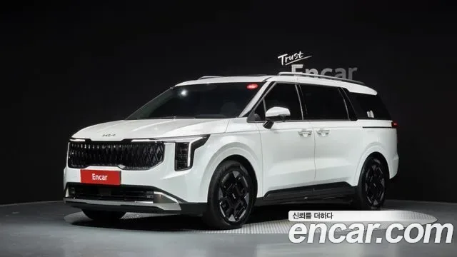 Kia Carnival дизель 7 мест Signature