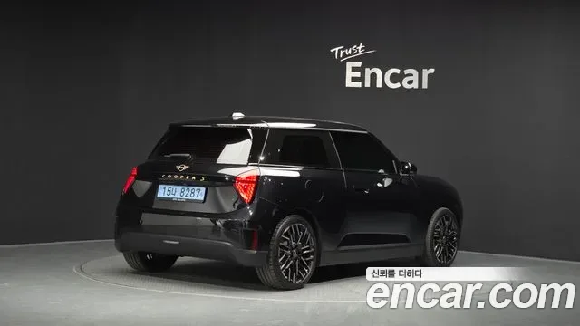 MINI Cooper SE, миниатюра 6