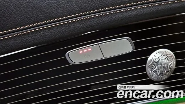 Mercedes-Benz E-Class E450 4MATIC, миниатюра 12