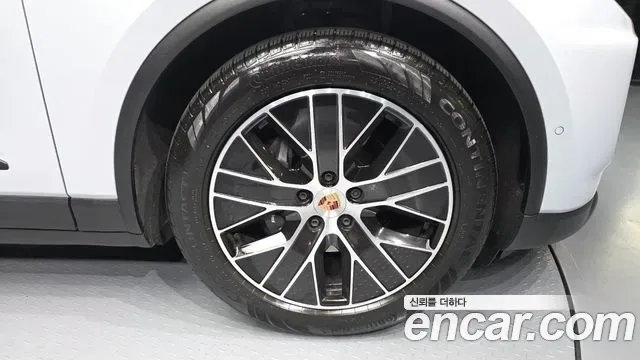 Porsche EV, миниатюра 15