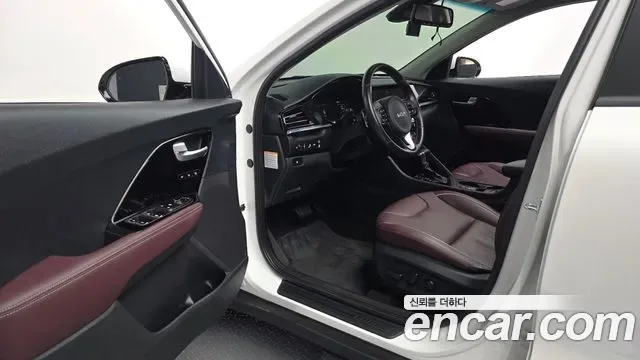 Kia Niro 1.6 HEV Signature, миниатюра 6
