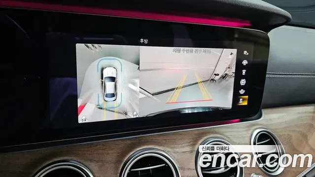 Mercedes-Benz E-Class E300e 4MATIC, миниатюра 16