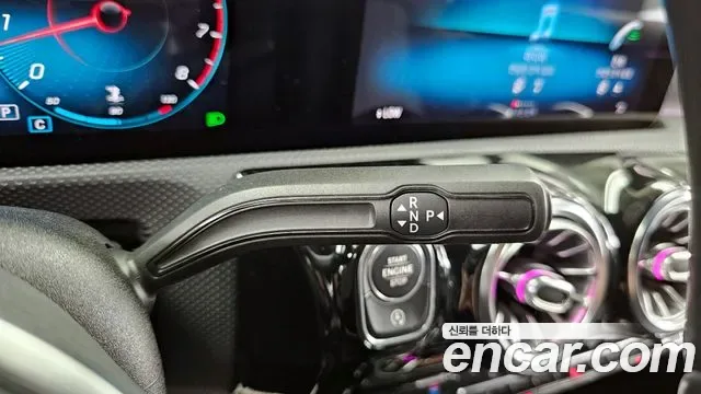 Mercedes-Benz A-Class A220, миниатюра 10