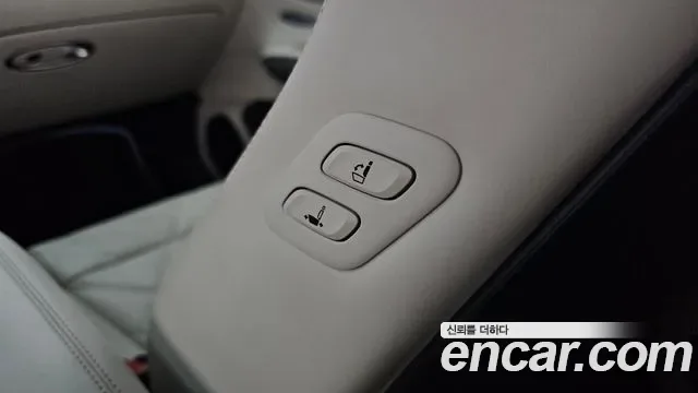 Genesis GV70 2.5T бензин AWD ( ), миниатюра 7