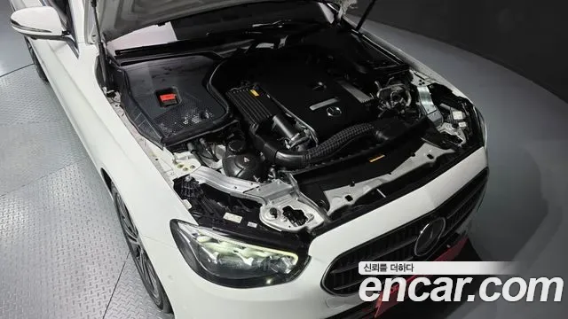 Mercedes-Benz E-Class E250, миниатюра 11
