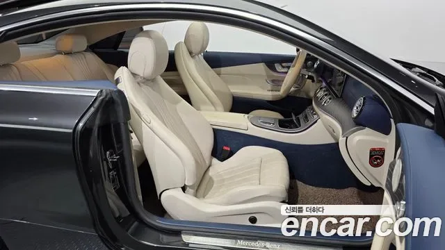 Mercedes-Benz E-Class E450 4MATIC, миниатюра 9