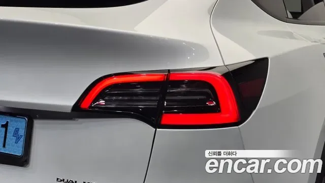 Tesla Y AWD, миниатюра 4