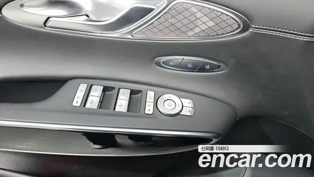 Genesis GV70 2.5T бензин 2WD ( ), миниатюра 2