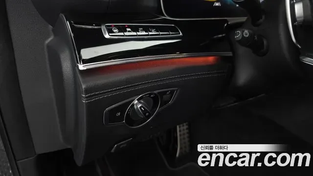 Mercedes-Benz AMG GT 4 43 4MATIC+, миниатюра 8