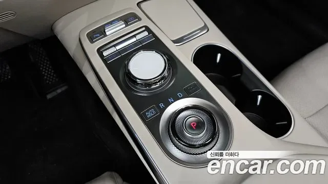 Genesis GV70 2.5T бензин 2WD ( ), миниатюра 2