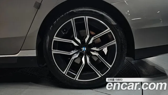 BMW 7 (G70) 740i xDrive M, миниатюра 9