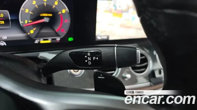 Mercedes-Benz E-Class E300 4MATIC AMG Line, миниатюра 6